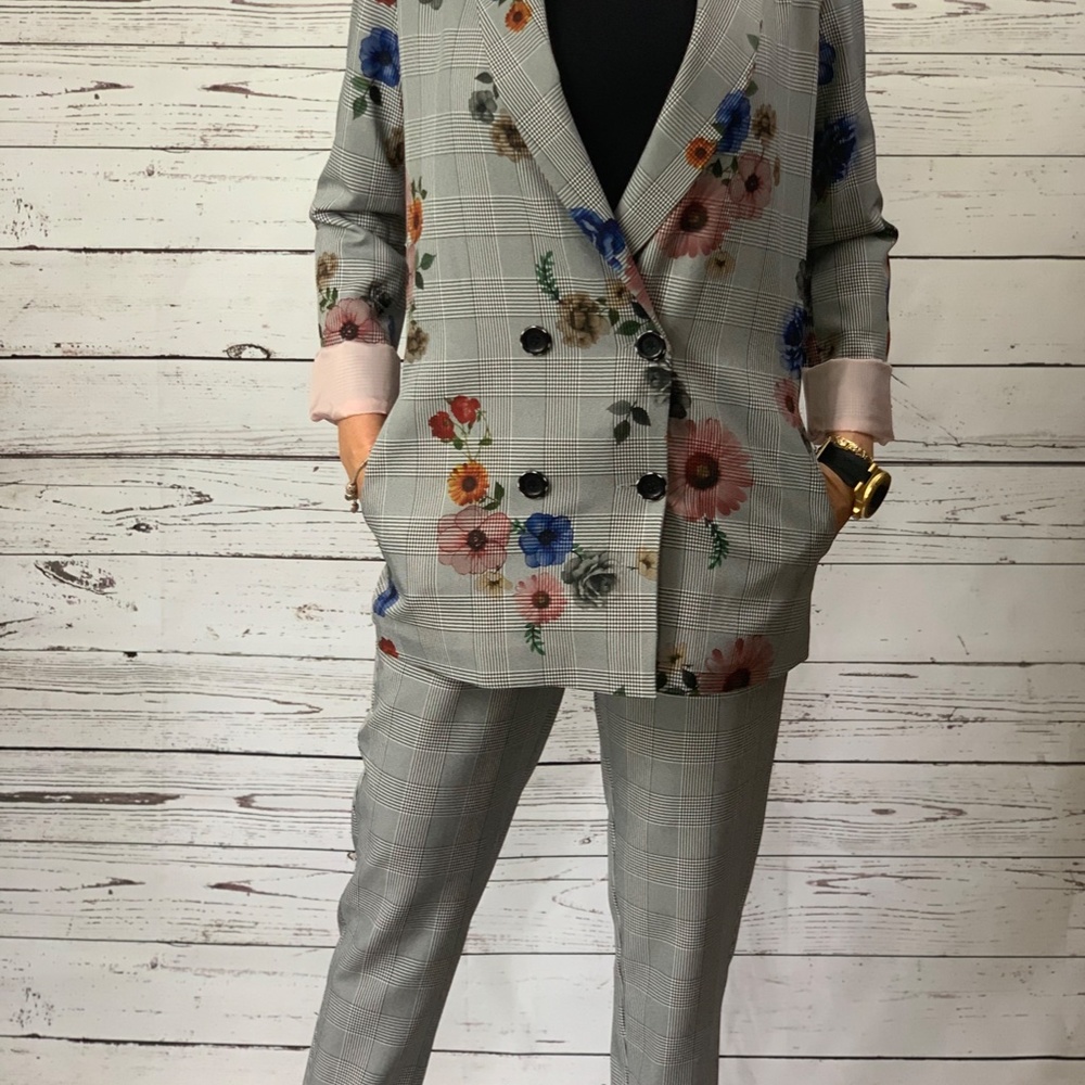 NWT 2 piece suit for women